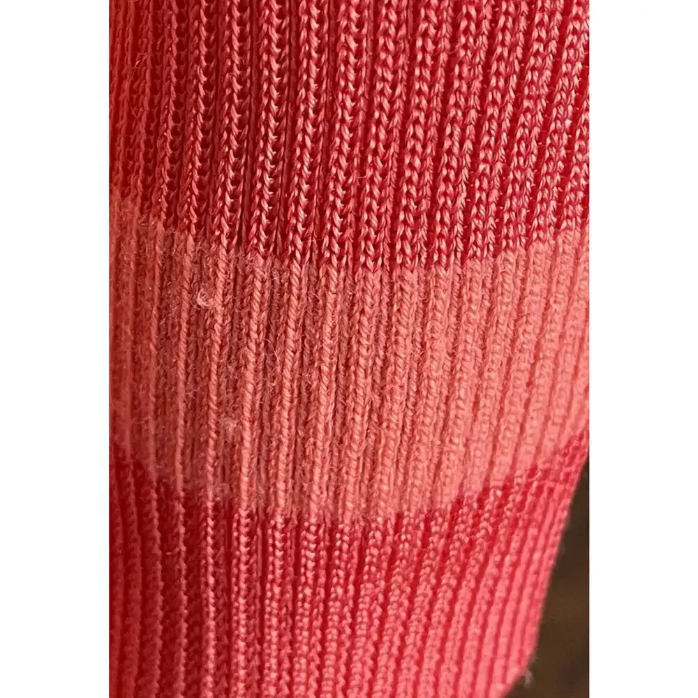 Red Sleeveless Ribbed Top - Picture 6 of 11